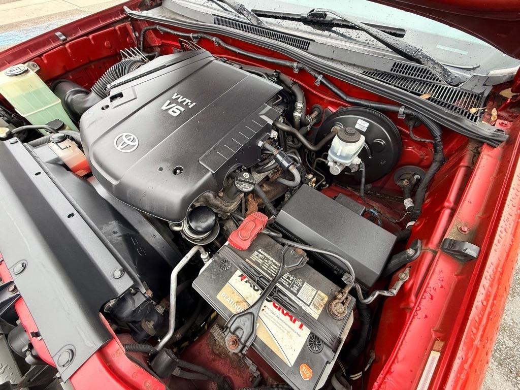 Toyota Tacoma 4WD SR5 Double Cab 6' Bed AT (Natl) 2009