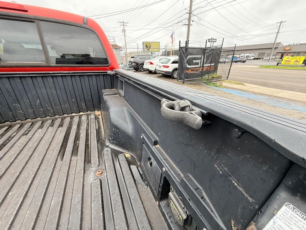 Toyota Tacoma 4WD SR5 Double Cab 6' Bed AT (Natl) 2009