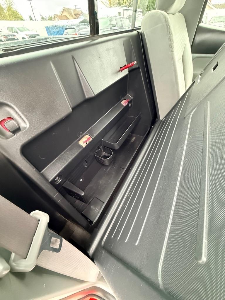 Toyota Tacoma 4WD SR5 Double Cab 6' Bed AT (Natl) 2009