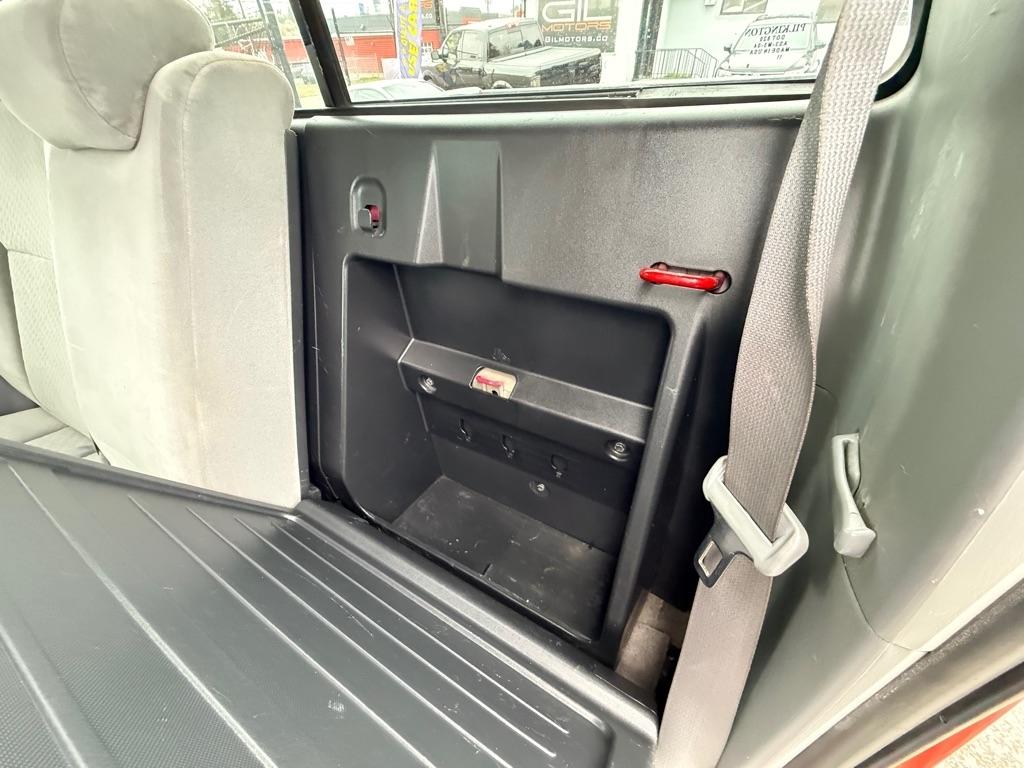 Toyota Tacoma 4WD SR5 Double Cab 6' Bed AT (Natl) 2009