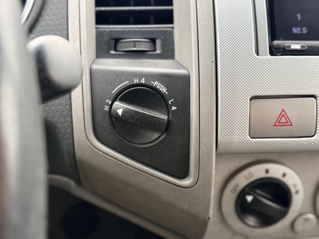 Toyota Tacoma 4WD SR5 Double Cab 6' Bed AT (Natl) 2009