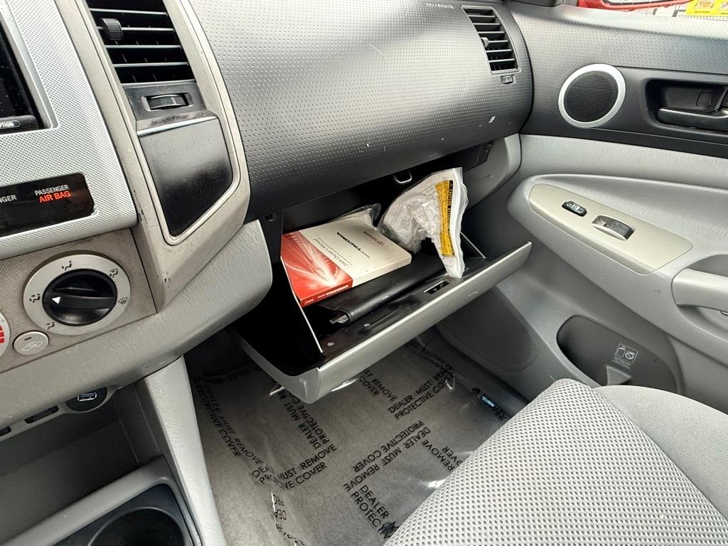 Toyota Tacoma 4WD SR5 Double Cab 6' Bed AT (Natl) 2009