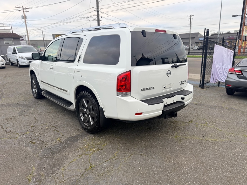 Nissan Armada Platinum Reserve 4WD 2013
