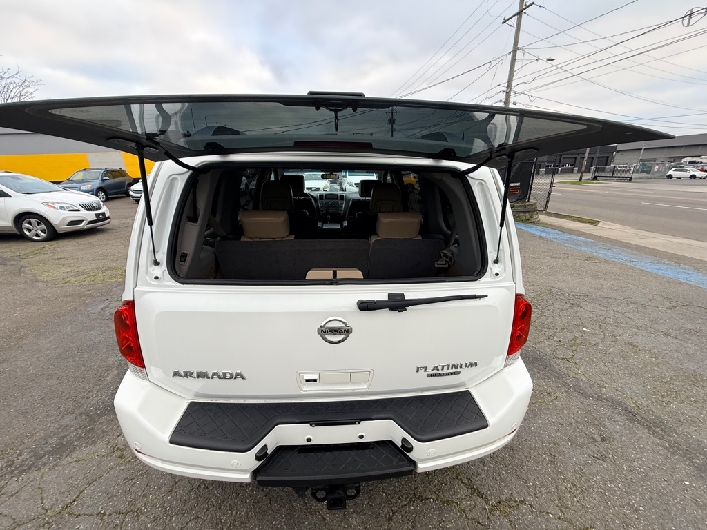 Nissan Armada Platinum Reserve 4WD 2013