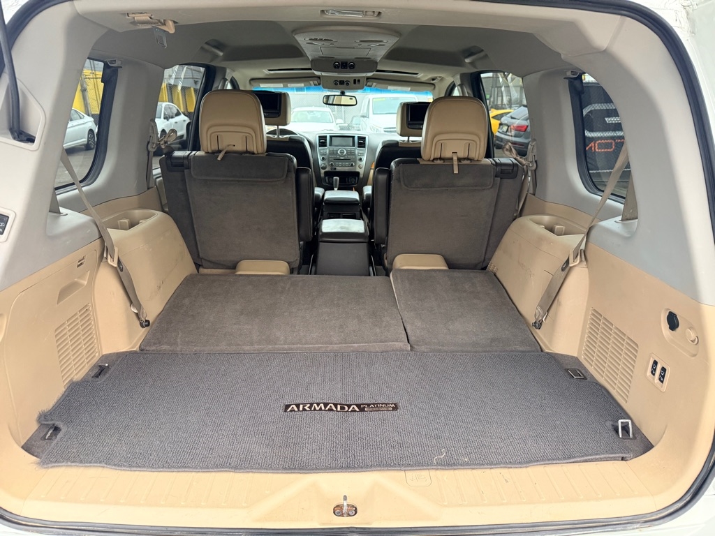 Nissan Armada Platinum Reserve 4WD 2013