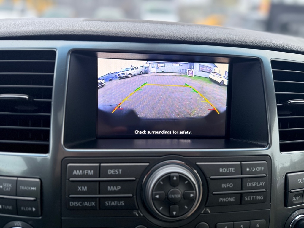 Nissan Armada Platinum Reserve 4WD 2013