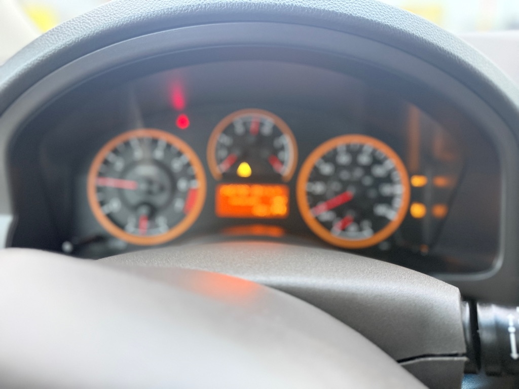 Nissan Armada Platinum Reserve 4WD 2013