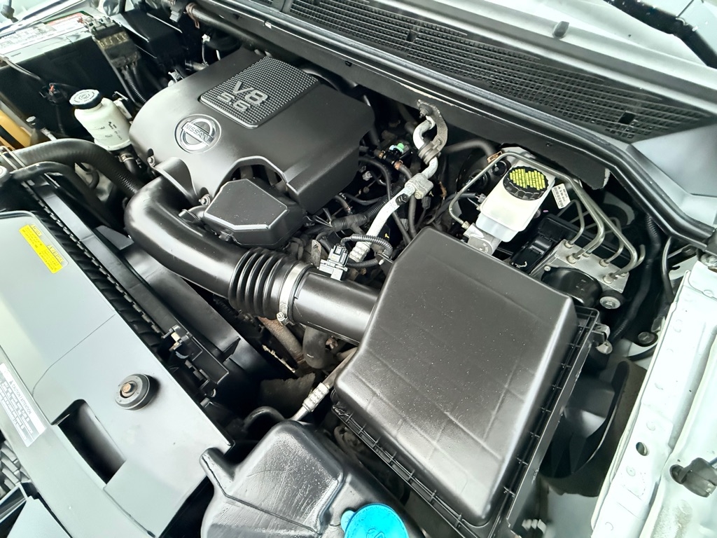 Nissan Armada Platinum Reserve 4WD 2013