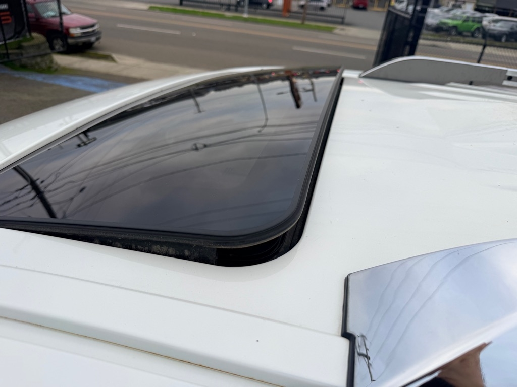 Nissan Armada Platinum Reserve 4WD 2013