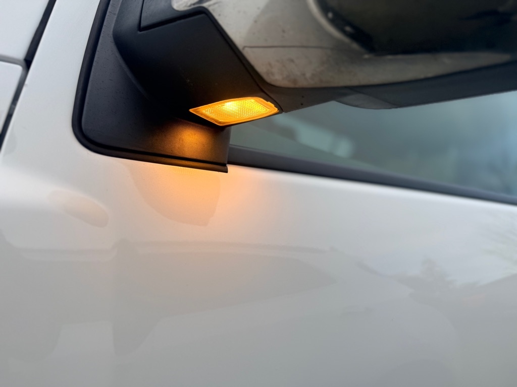 Nissan Armada Platinum Reserve 4WD 2013