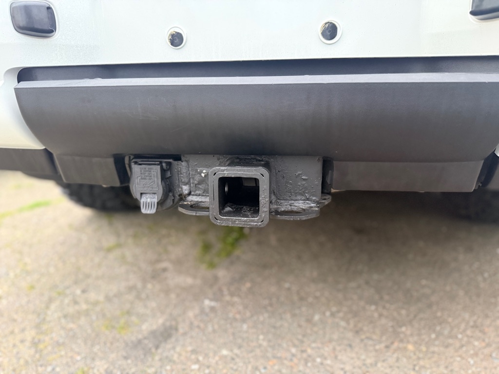 Nissan Armada Platinum Reserve 4WD 2013