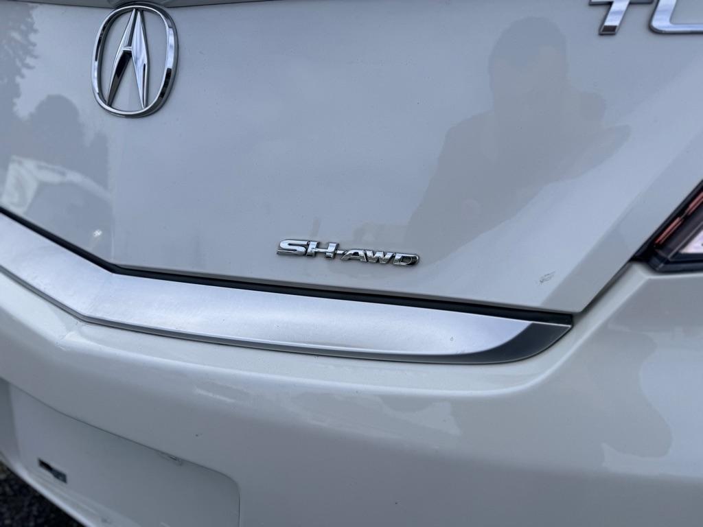Acura TL 6-Spd AT SH-AWD w/ Advance Pkg 2013