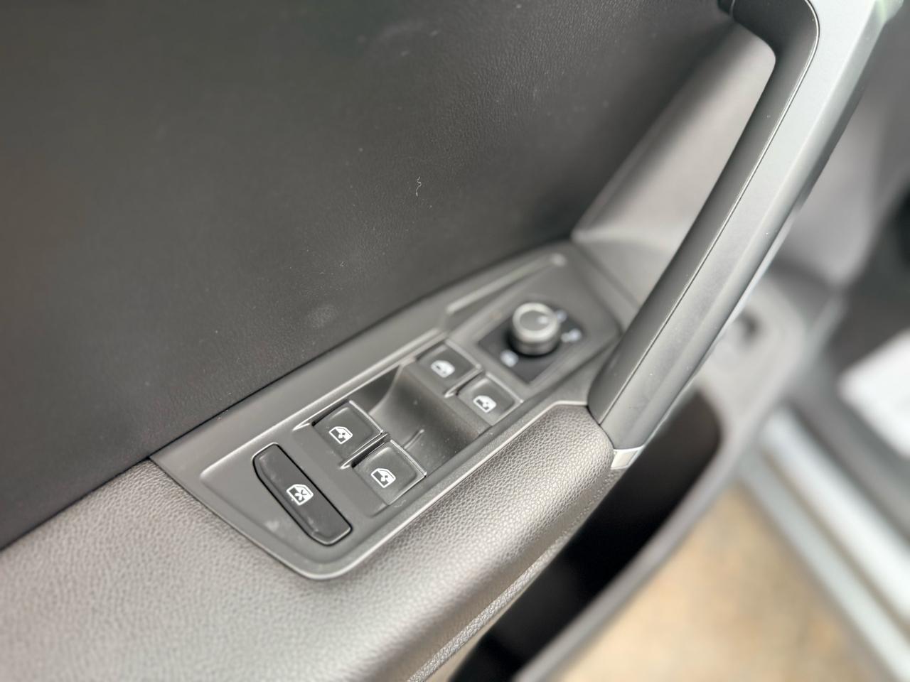 Volkswagen Tiguan SEL Premium 4D SUV 4Motion 2018