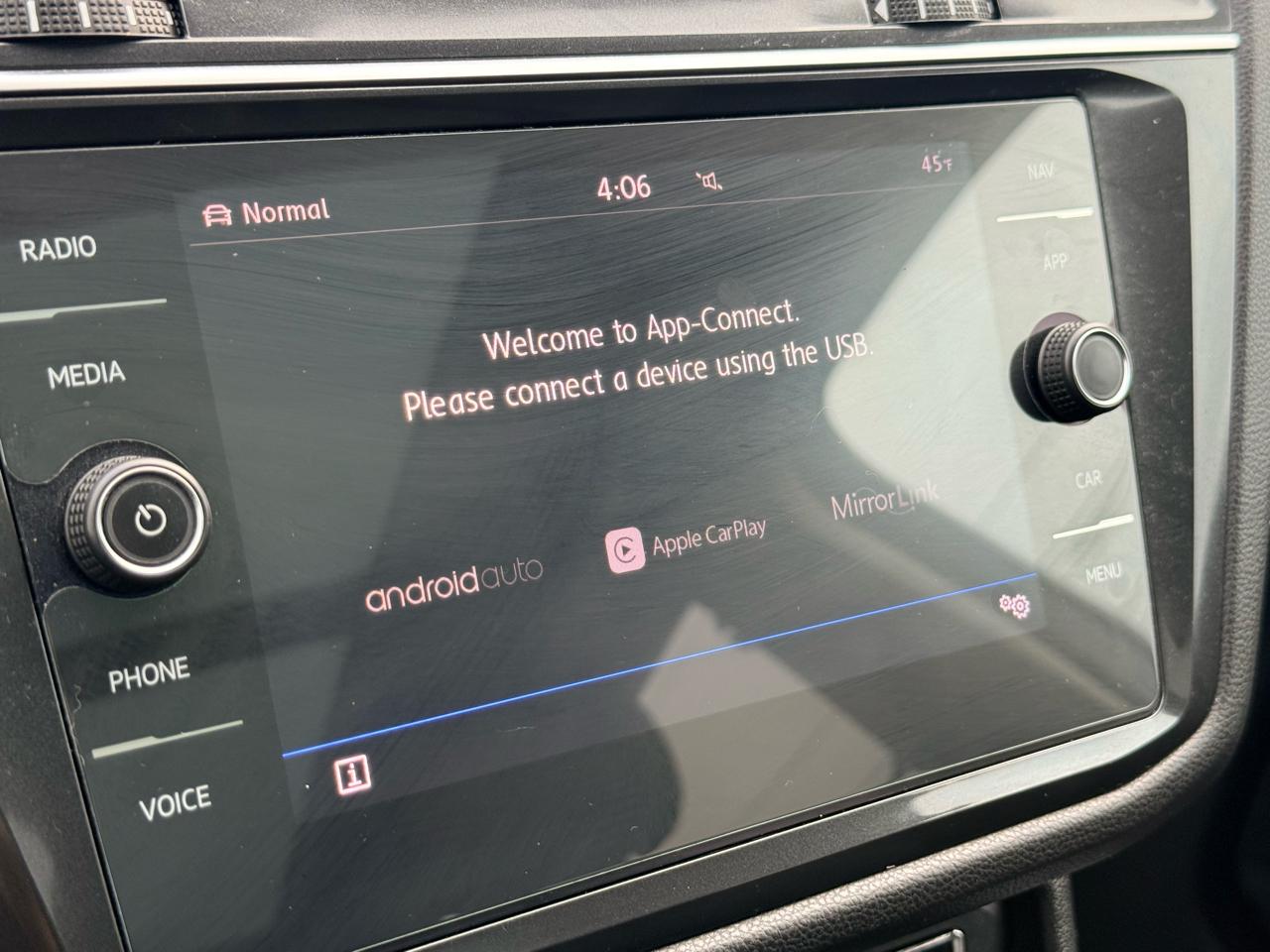 Volkswagen Tiguan SEL Premium 4D SUV 4Motion 2018