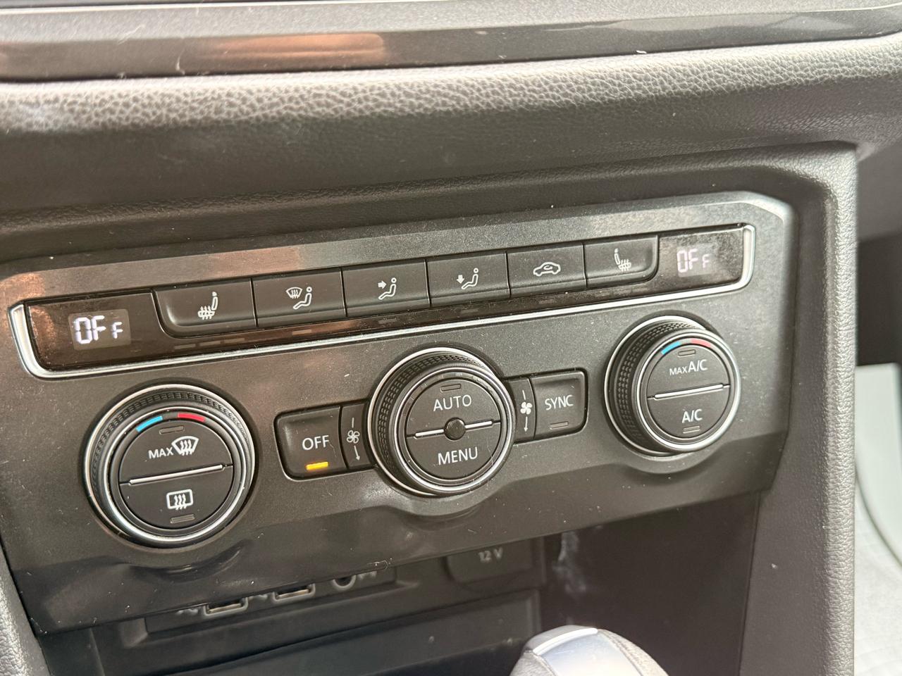 Volkswagen Tiguan SEL Premium 4D SUV 4Motion 2018