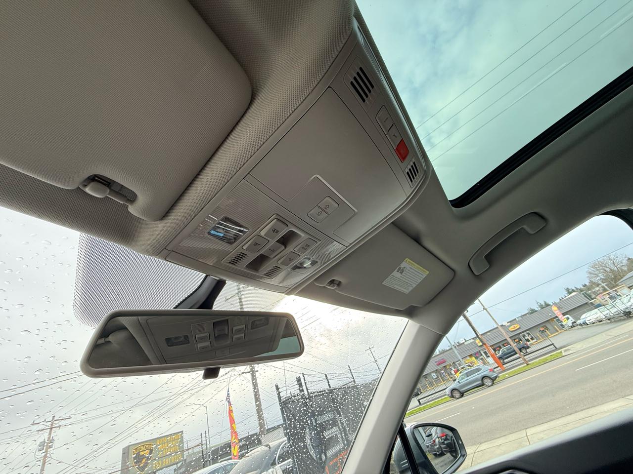 Volkswagen Tiguan SEL Premium 4D SUV 4Motion 2018