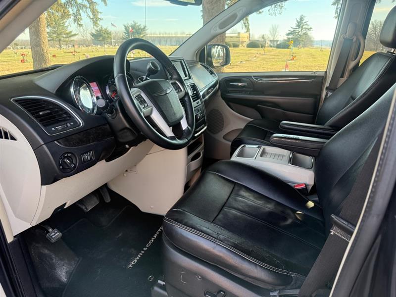 Chrysler Town & Country Touring 2014