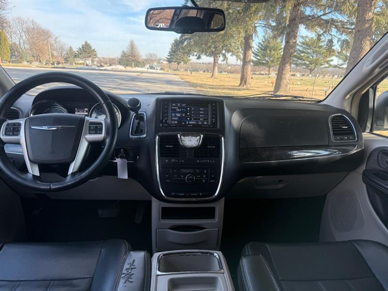 Chrysler Town & Country Touring 2014