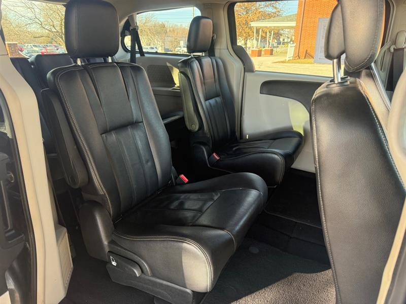 Chrysler Town & Country Touring 2014