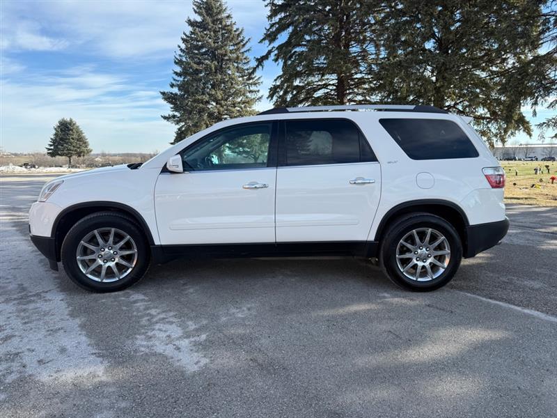 2011 GMC Acadia SLT2's photo