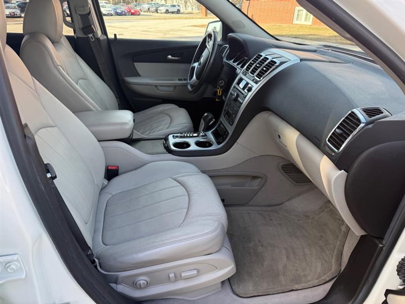 GMC Acadia SLT-2 AWD 2011