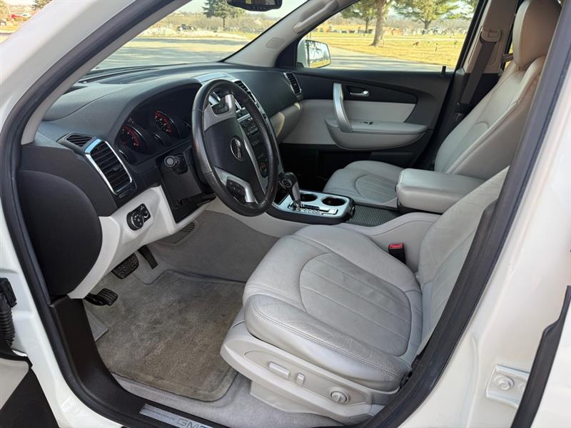 GMC Acadia SLT-2 AWD 2011