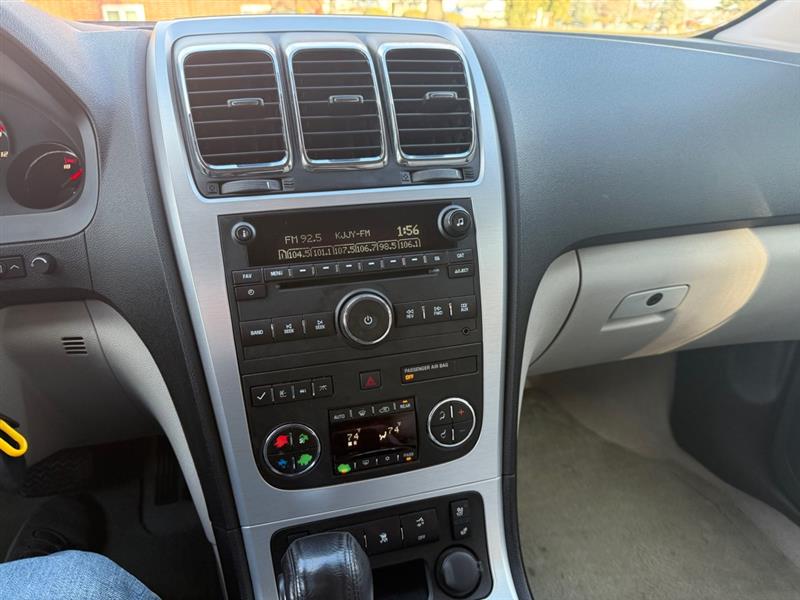 GMC Acadia SLT-2 AWD 2011