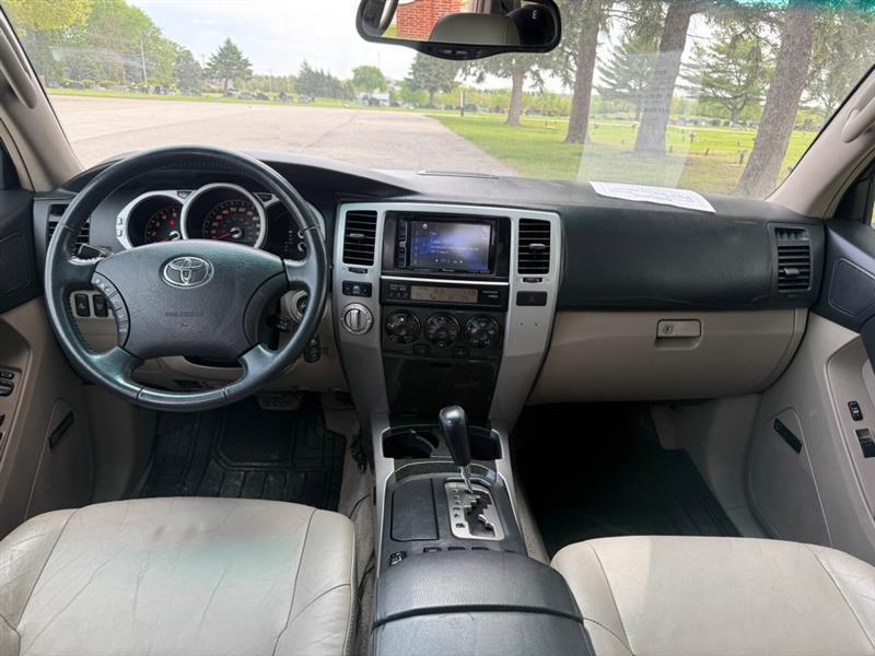 Toyota 4Runner Limited V8 4WD 2005