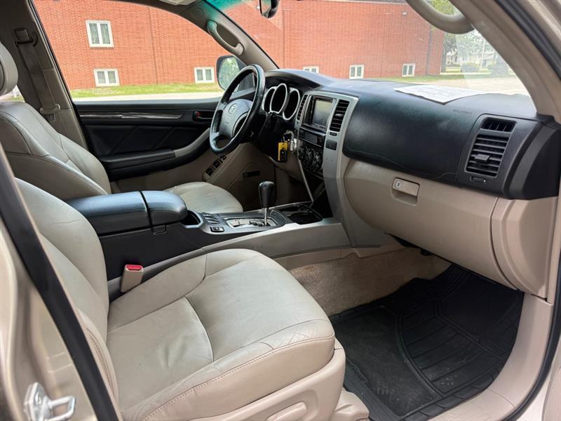 Toyota 4Runner Limited V8 4WD 2005