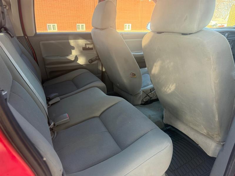 Dodge Dakota ST Quad Cab 4WD 2006