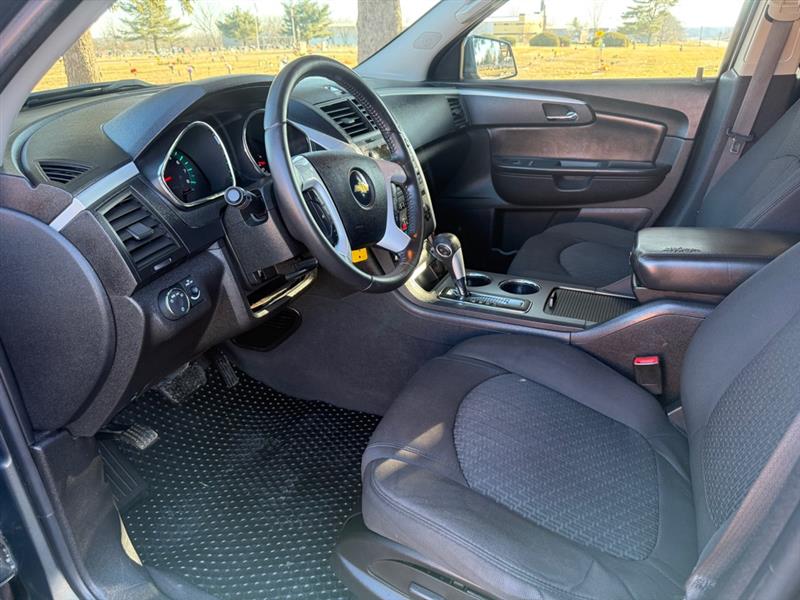 Chevrolet Traverse LT1 FWD 2010