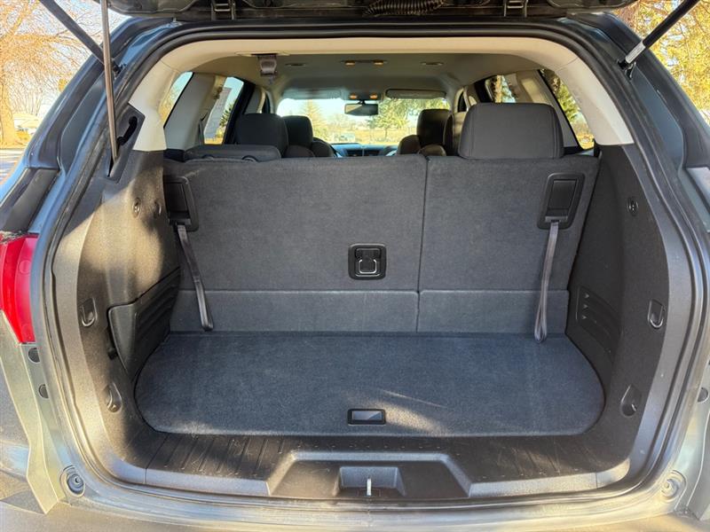 Chevrolet Traverse LT1 FWD 2010