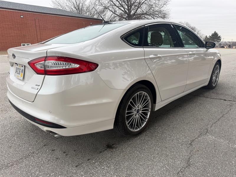 Ford Fusion SE 2013