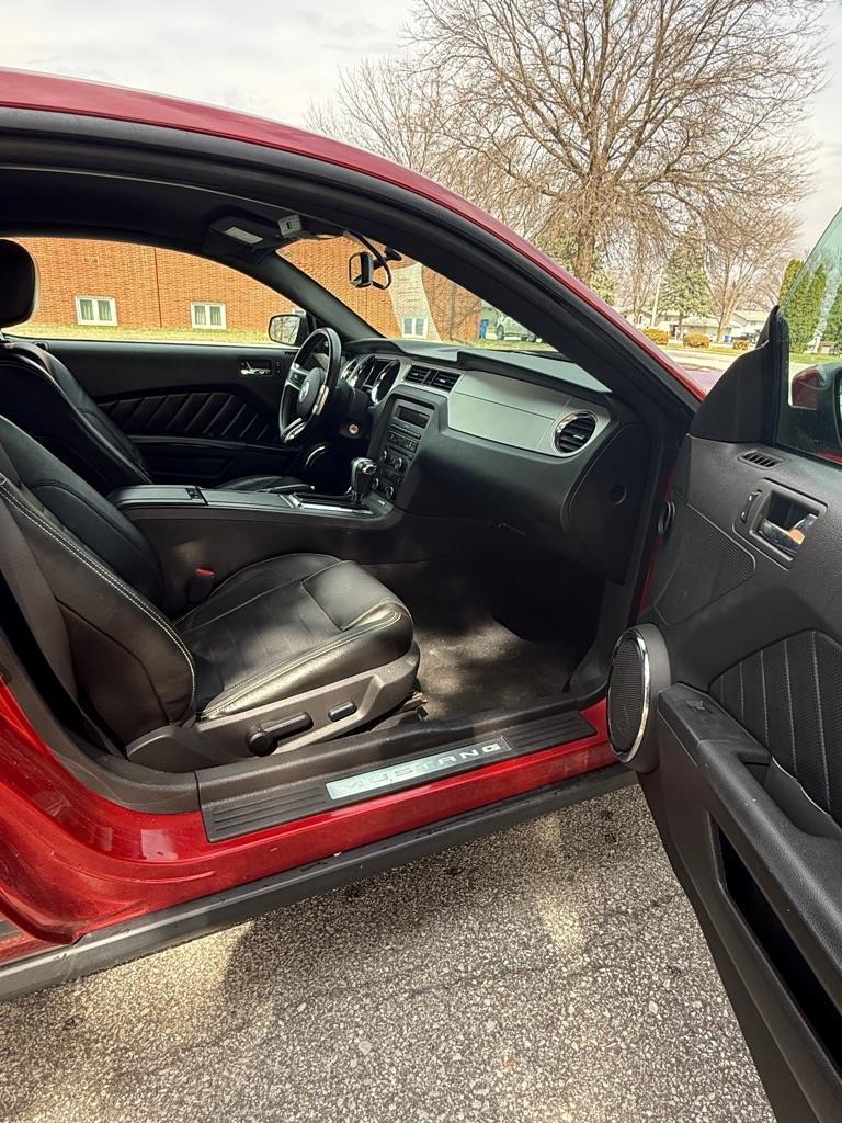 Ford Mustang V6 Coupe 2010