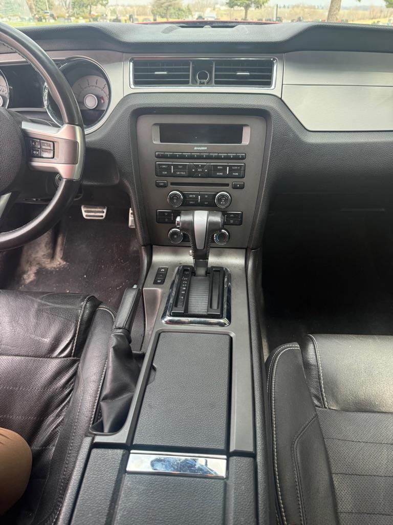 Ford Mustang V6 Coupe 2010