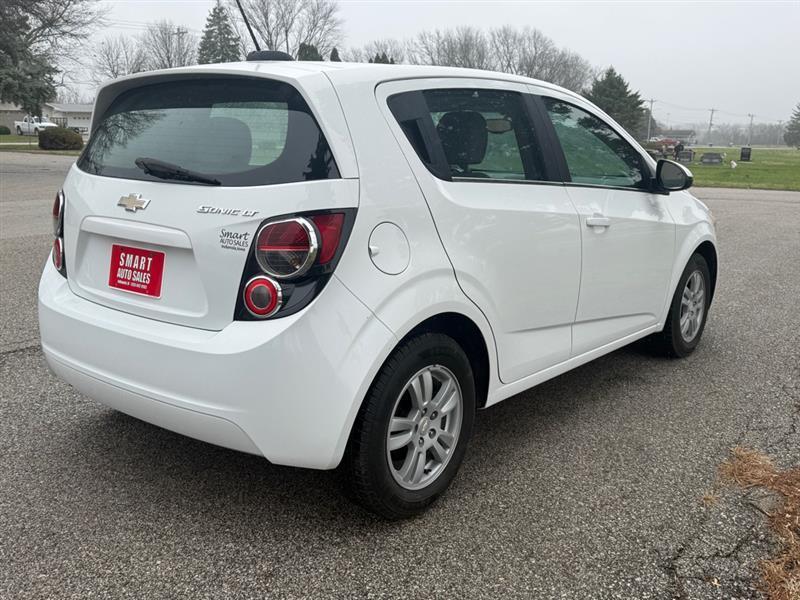 Chevrolet Sonic LT Auto 5-Door 2015