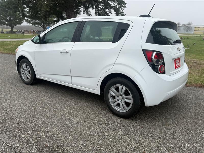 Chevrolet Sonic LT Auto 5-Door 2015