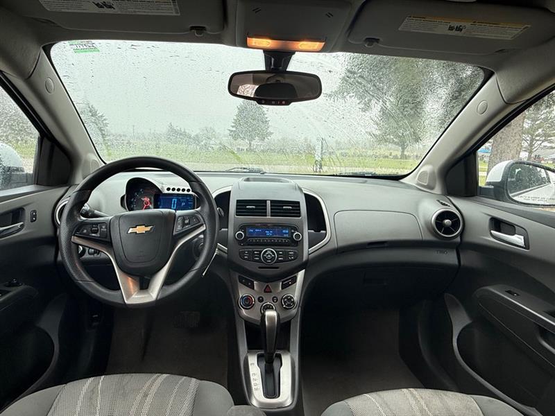 Chevrolet Sonic LT Auto 5-Door 2015