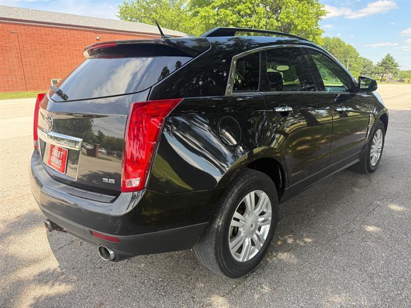 Cadillac SRX Base 2012
