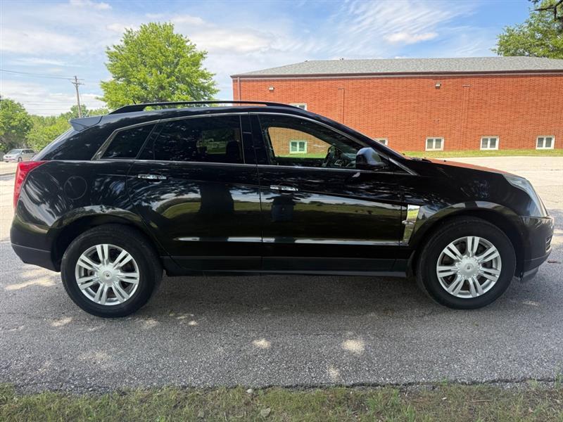 Cadillac SRX Base 2012
