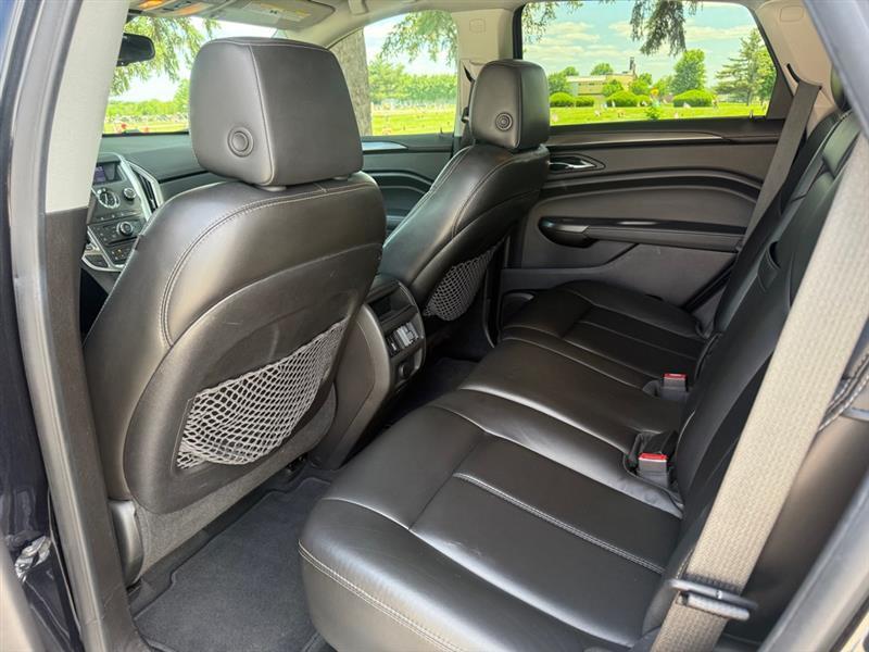 Cadillac SRX Base 2012