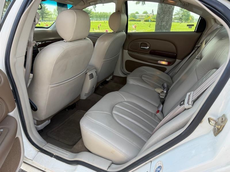 Chrysler LHS Sedan 2000
