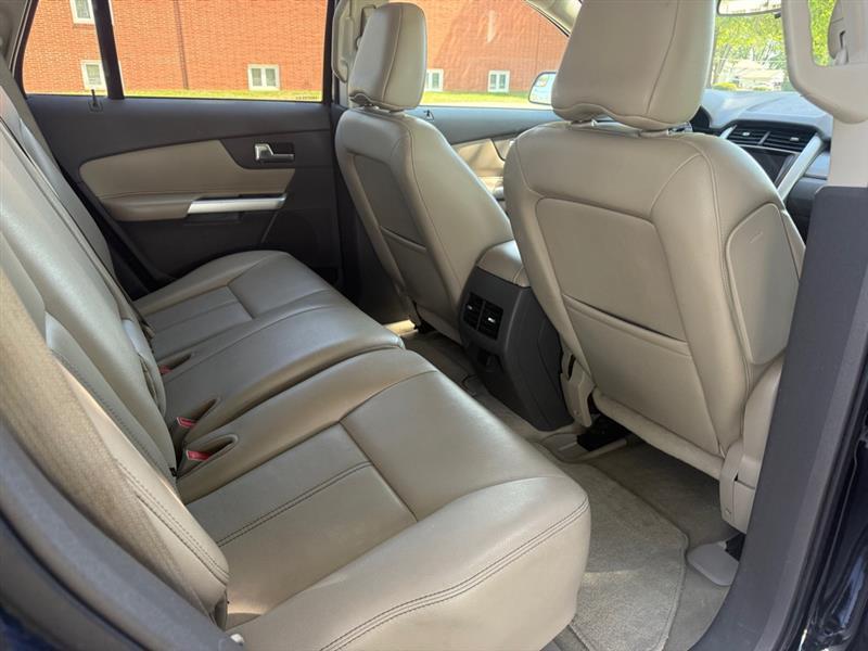 Ford Edge SEL FWD 2012