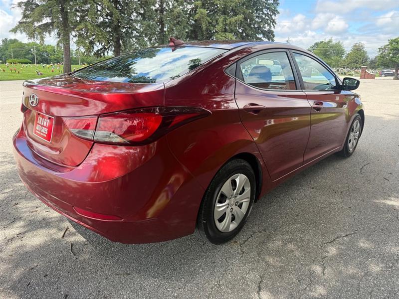 Hyundai Elantra SE 6AT 2016