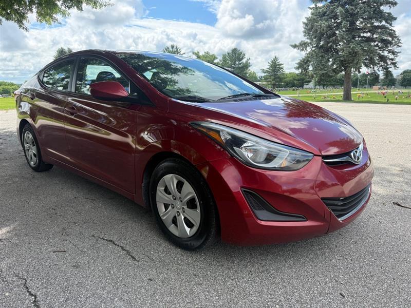 Hyundai Elantra SE 6AT 2016