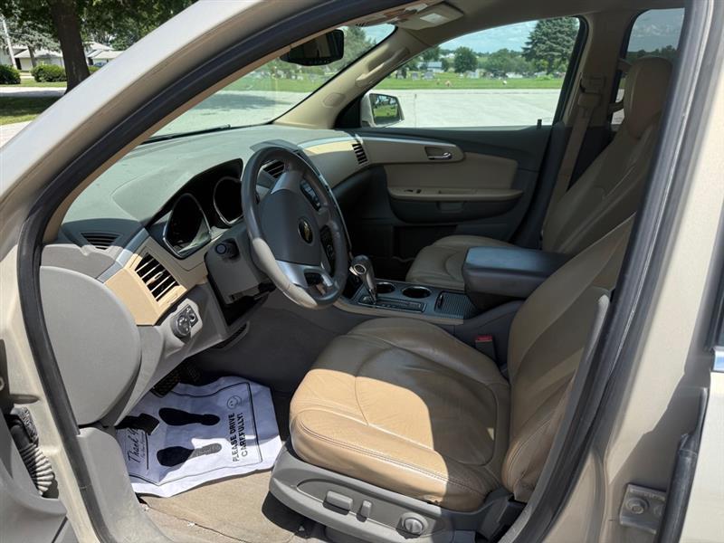 Chevrolet Traverse 2LT AWD 2012