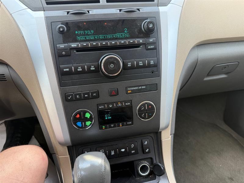 Chevrolet Traverse 2LT AWD 2012