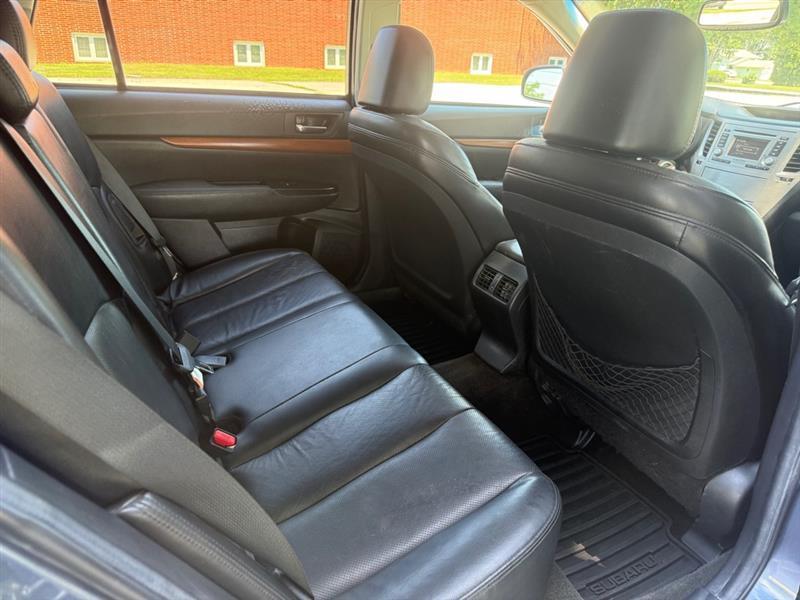Subaru Outback 2.5i Limited 2013