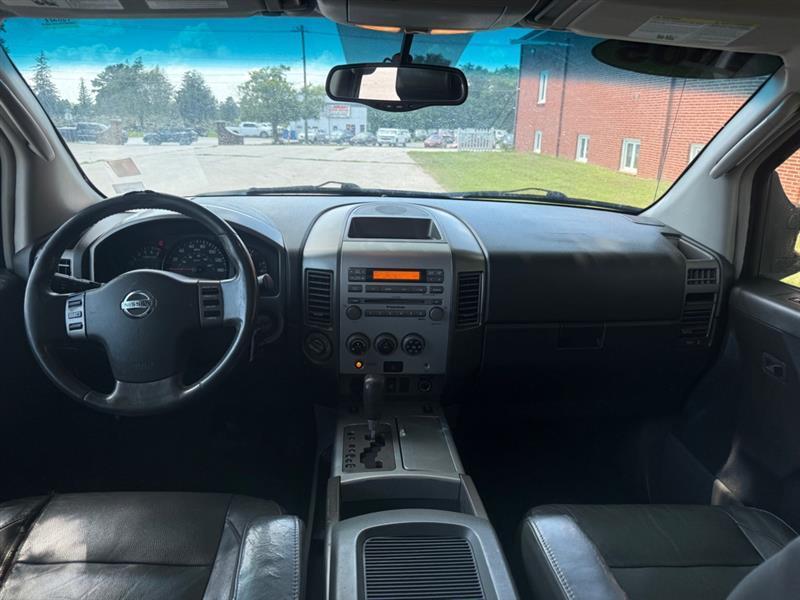 Nissan Titan XE Crew Cab 4WD 2005