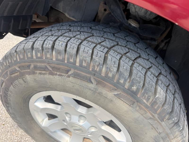 Nissan Titan XE Crew Cab 4WD 2005